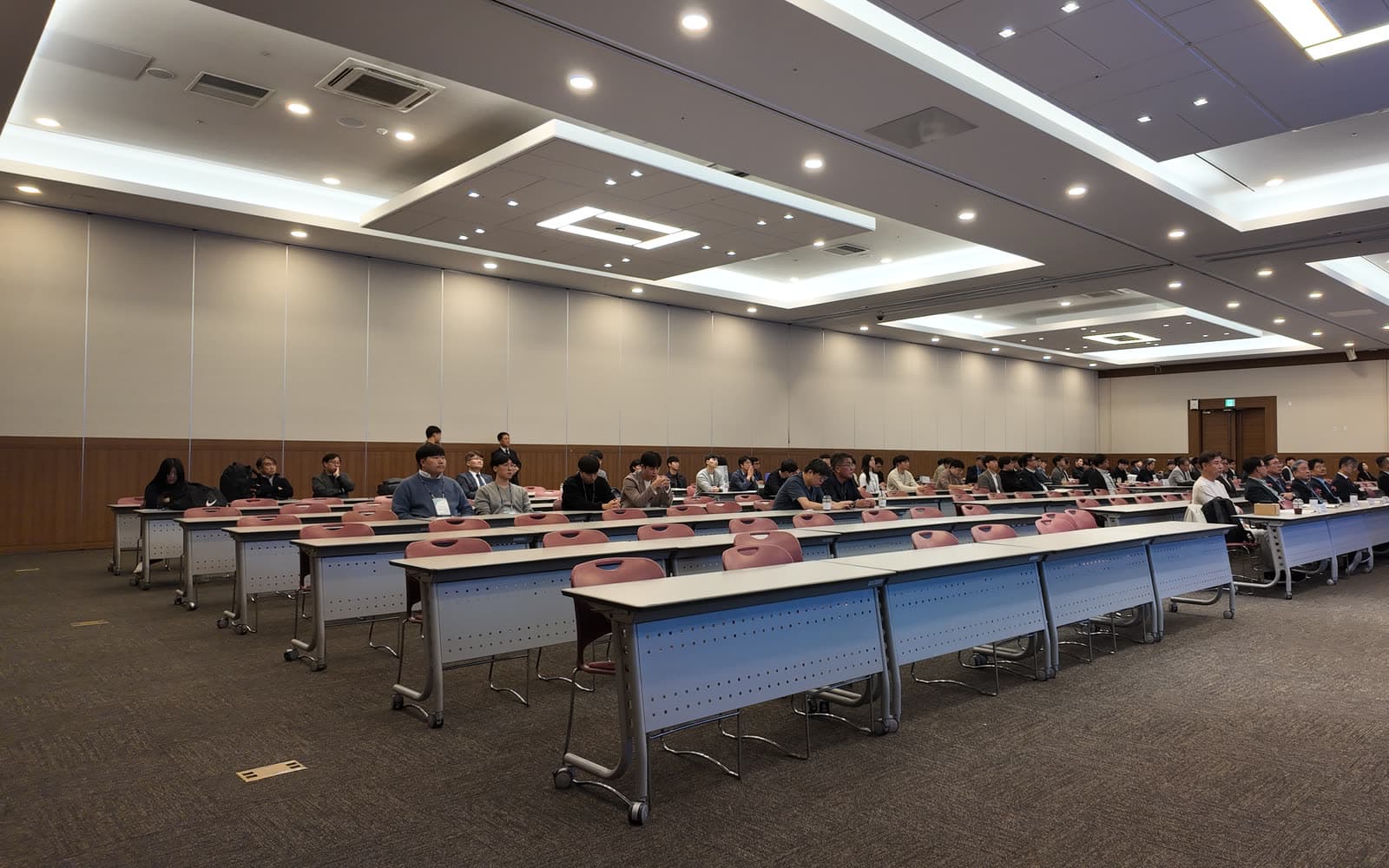 한국도로학회 2024 가을학술대회 행사장 객석 전경